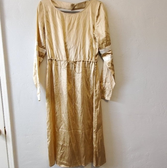 To Be Adored - Picture 1 of 5